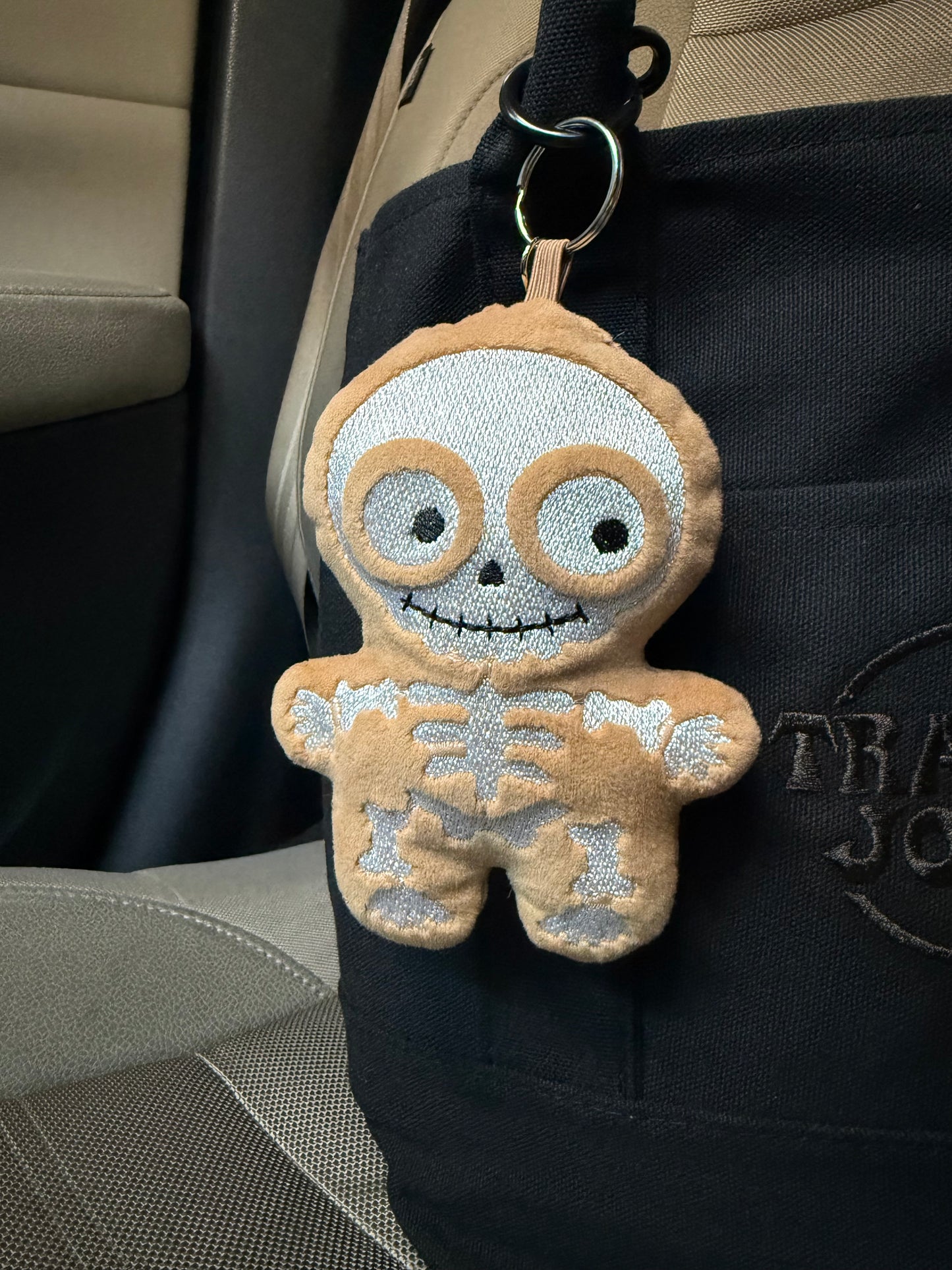 Jolly spooky accessories