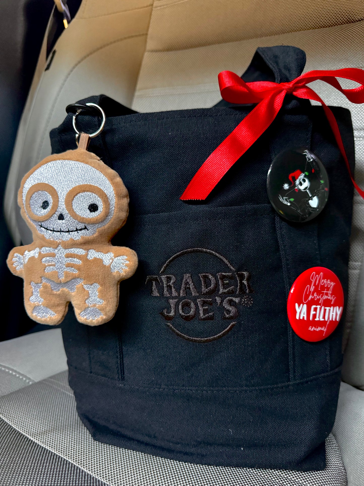 Jolly spooky accessories