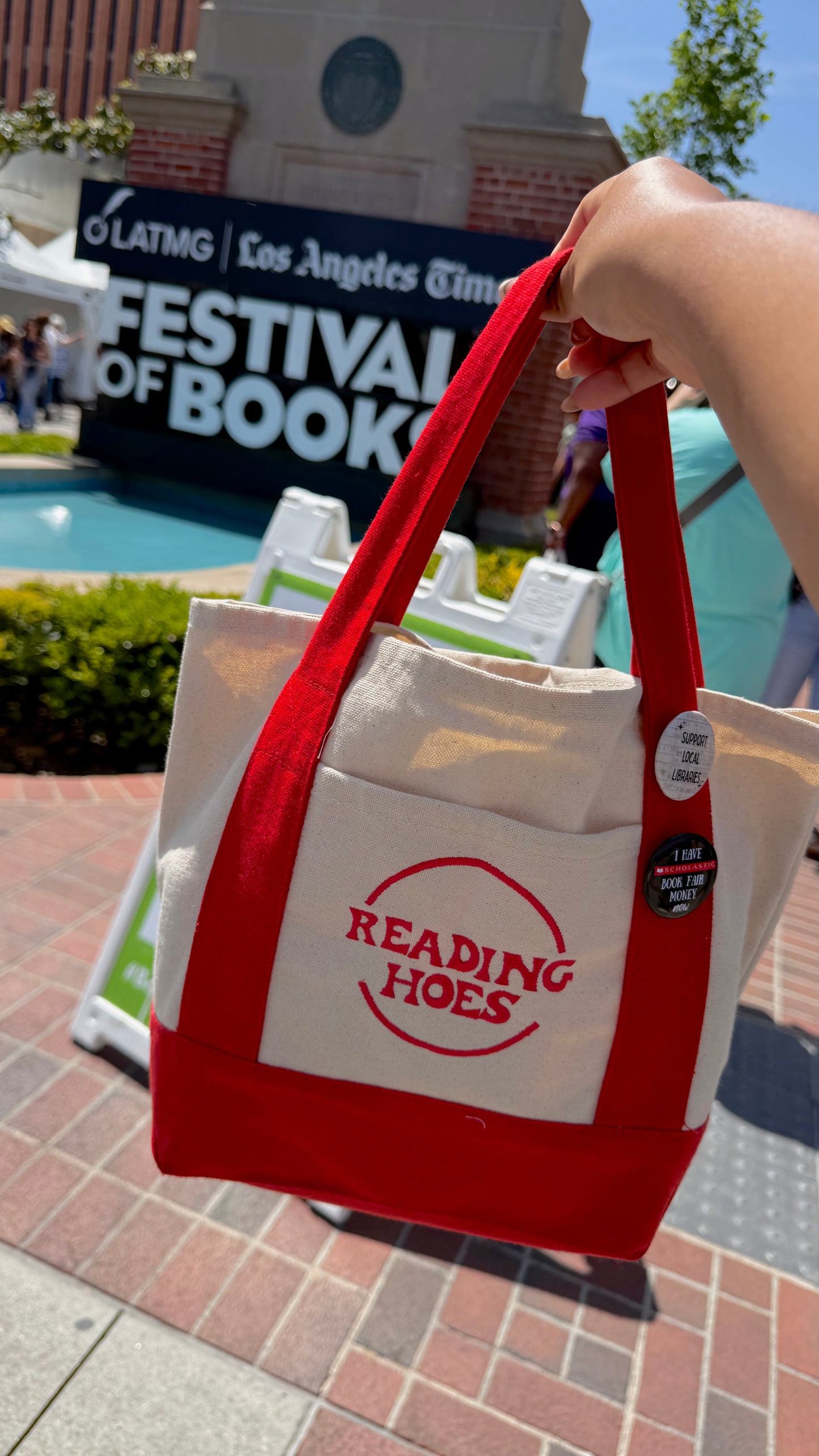 Reading hoes tote bag