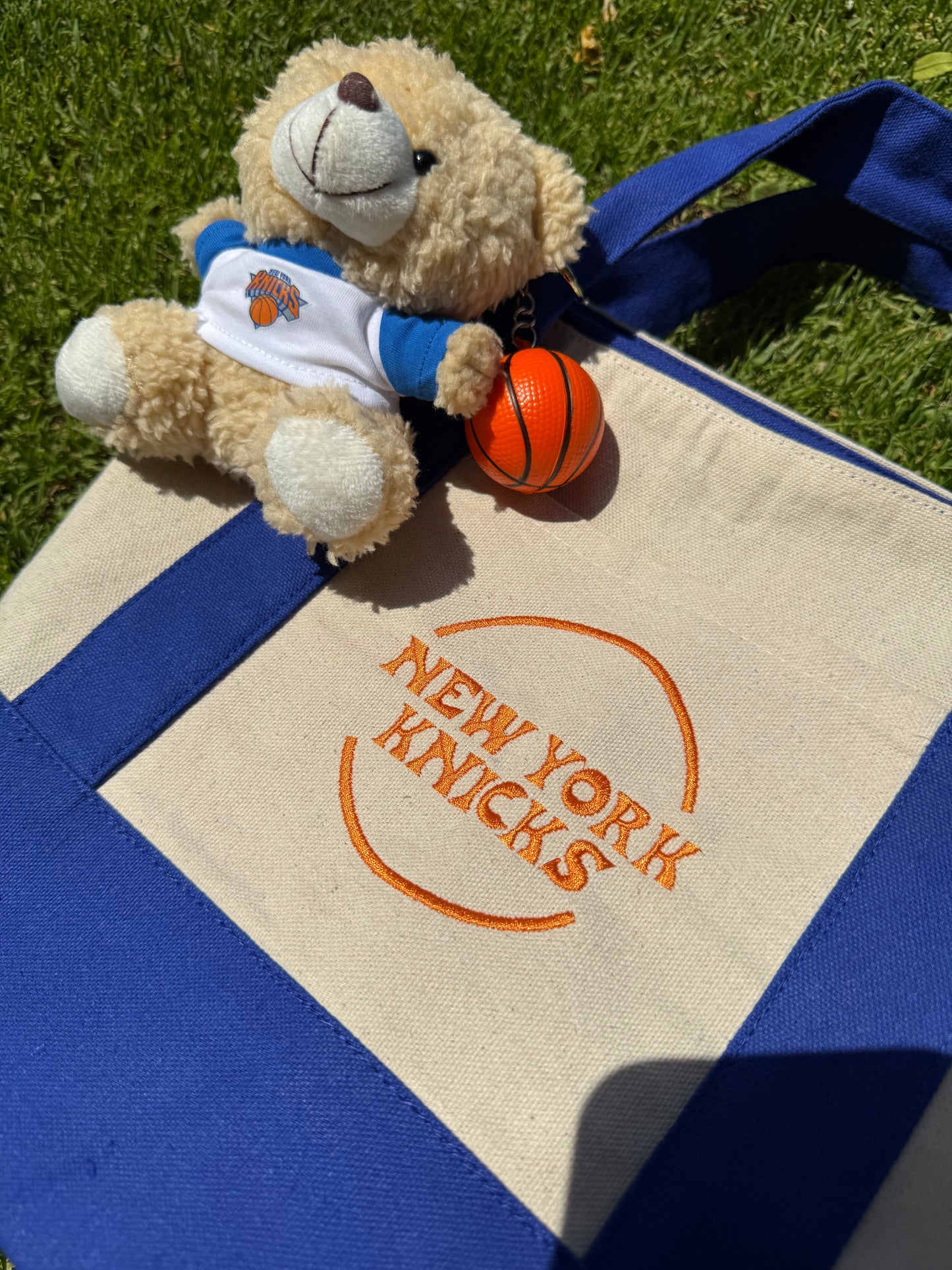 NY K tote bag