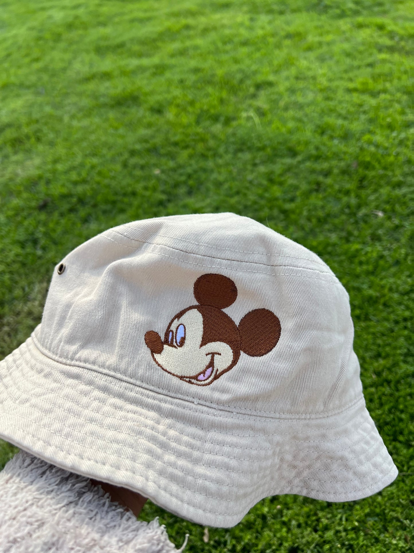 Mouse bucket hat